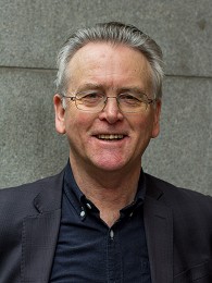 Portrait image of Gunnar Staalesen