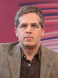 Portrait image of Jonathan Lethem