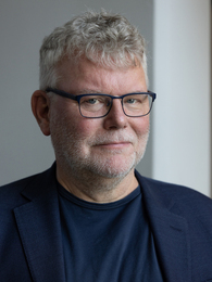 Portrait image of Arne Dahl