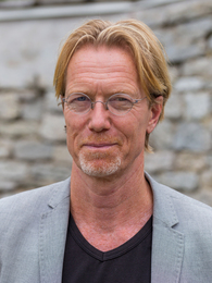 Portrait image of Anders Roslund