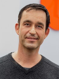 Portrait image of Sebastian Fitzek
